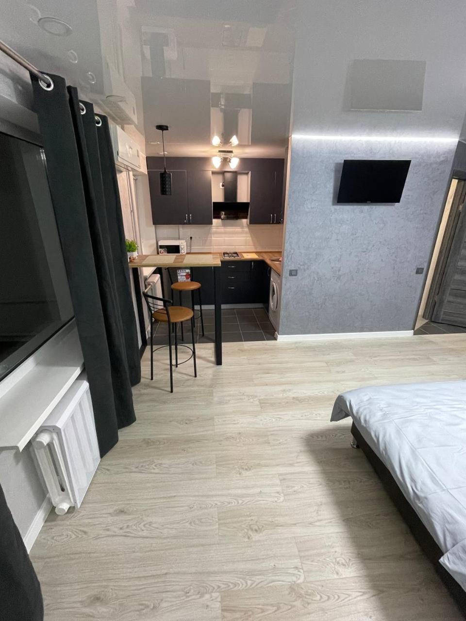 Apartcenter Вип Апартаменты В Центре Города На Гагарина 크리보이 로그 외부 사진