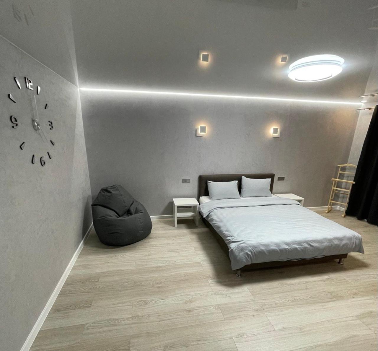 Apartcenter Вип Апартаменты В Центре Города На Гагарина 크리보이 로그 외부 사진