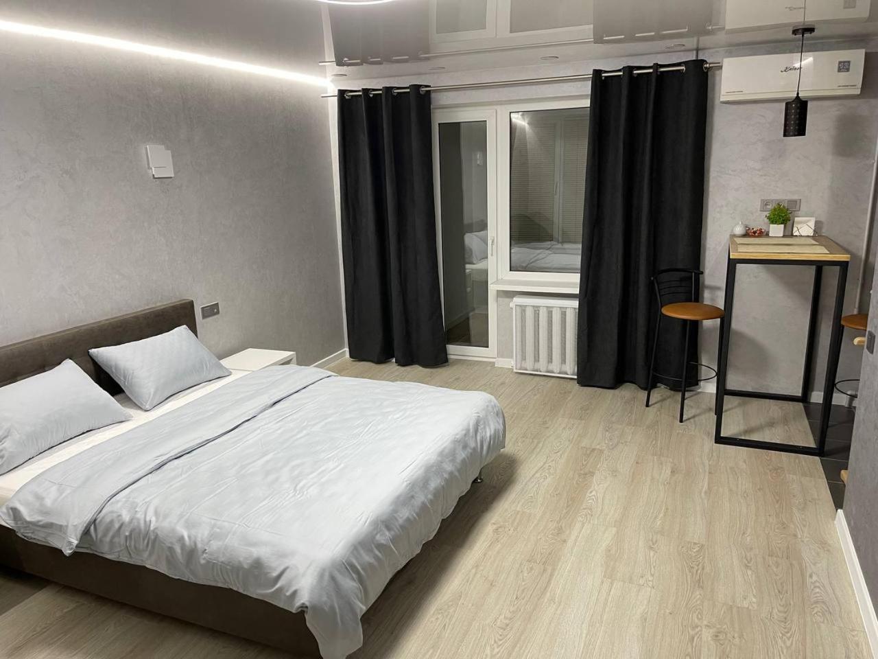 Apartcenter Вип Апартаменты В Центре Города На Гагарина 크리보이 로그 외부 사진